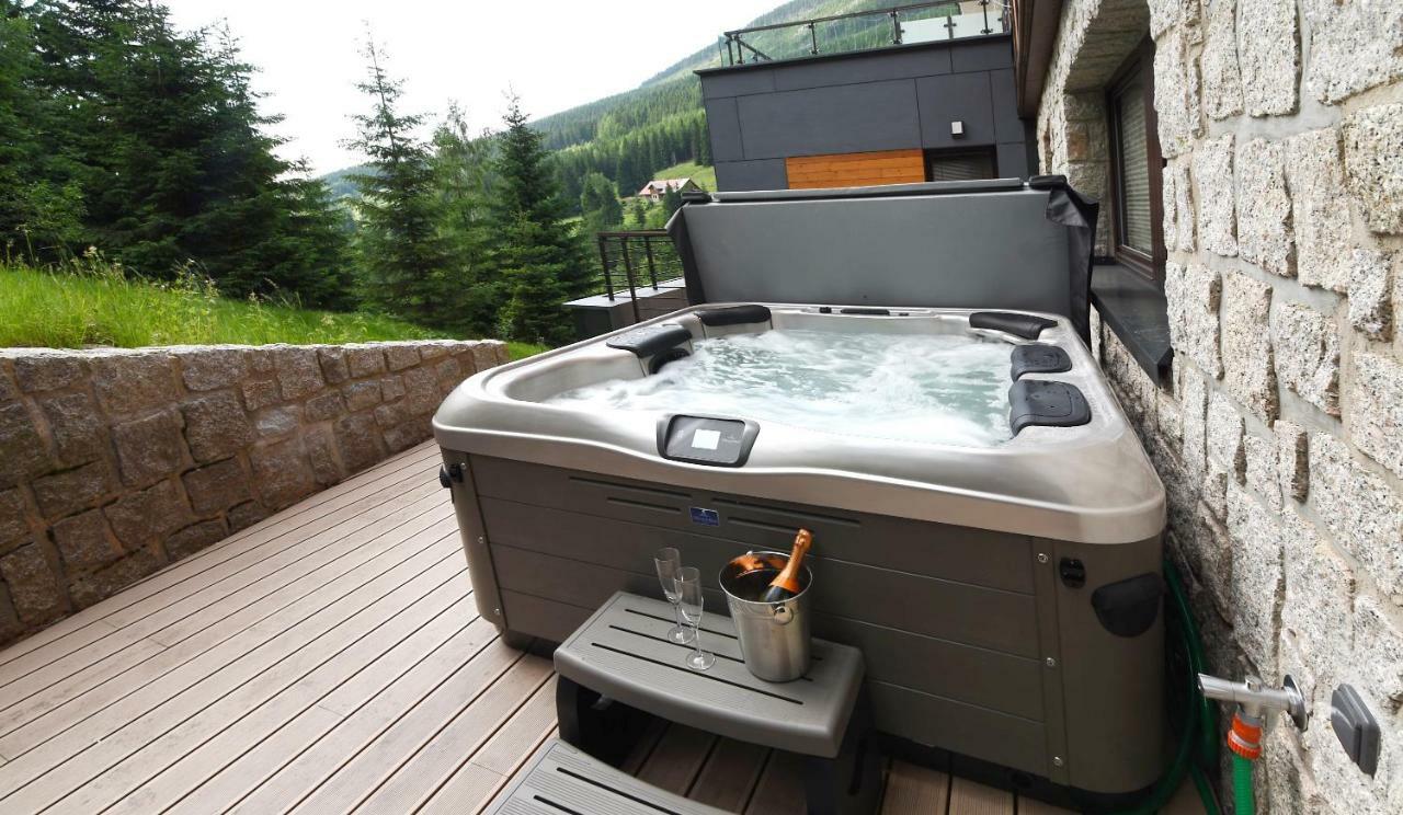 Apartment Adélka 104 with private whirlpool Špindlerŭv Mlýn Esterno foto