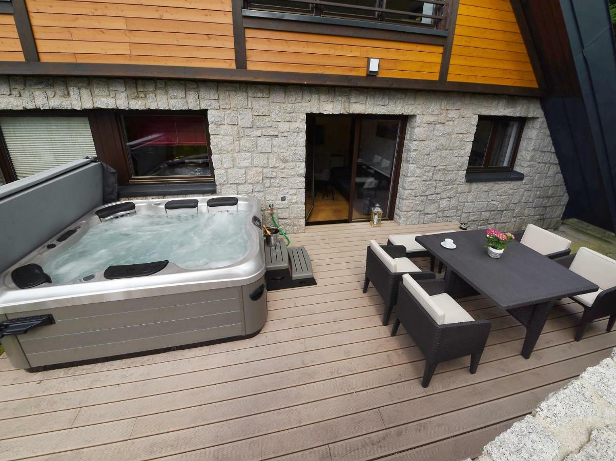 Apartment Adélka 104 with private whirlpool Špindlerŭv Mlýn Esterno foto